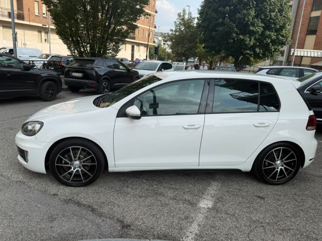 VOLKSWAGEN GOLF 6A SERIE anno 2010 - Foto 5