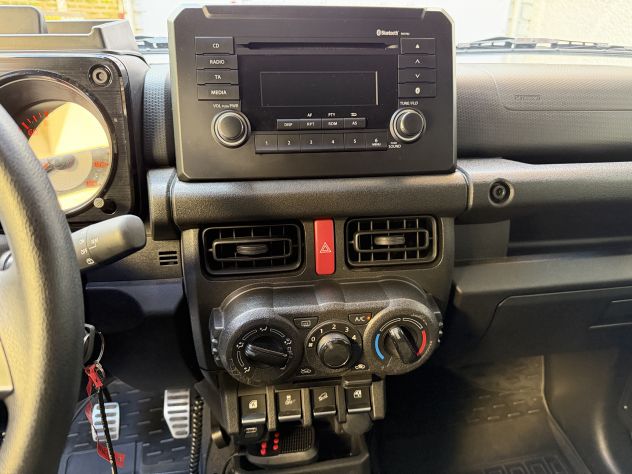 Suzuki Jimny 1.5 ALLGRIP Pro Autocarro 2022 4x4 / Da 326,00 € mese - Foto 17