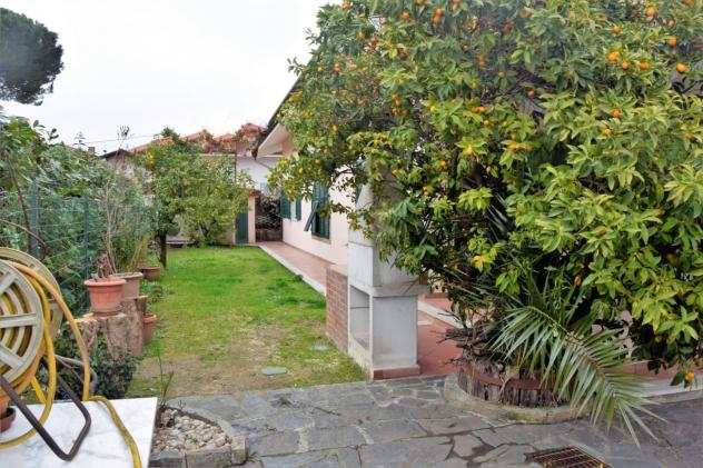 Villa in vendita a Marina di Carrara - Carrara 200 mq Rif: 1134711 - Foto 2