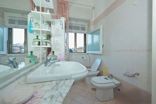 APPARTAMENTO CON POSTO AUTO - Foto 5