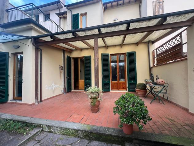 casa indipendente in vendita ad Empoli in zona Centro Storico