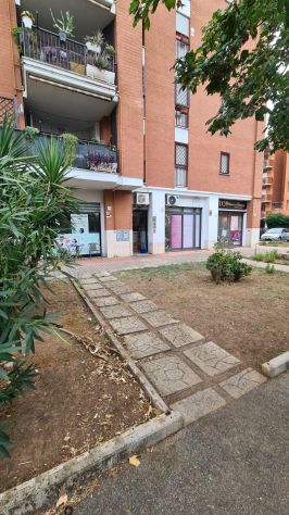 Negozio C1 Piazza Vincenzo Scimonelli zona Anagnina