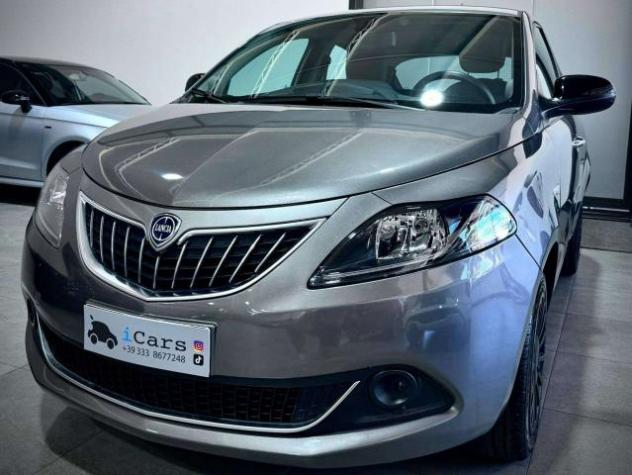 Lancia Ypsilon 1.0 70CV Hybrid Silver