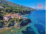 MARCIANA MARINA - ELBA - VILLA A PICCO SUL MARE