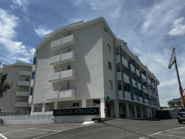Vendita Appartamento da 46 mq in Strada statale 16 con giardino - Foto 14