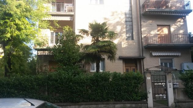 AFFITTASI A ERASMUS