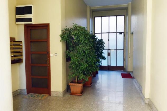 Città studi affittasi tre locali, doppi servizi, climatizzato arredato. Libero dal 1 luglio 2026 - Foto 9