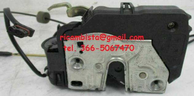 Mercedes CLK 2005 serratura porta anteriore destra A2097200235