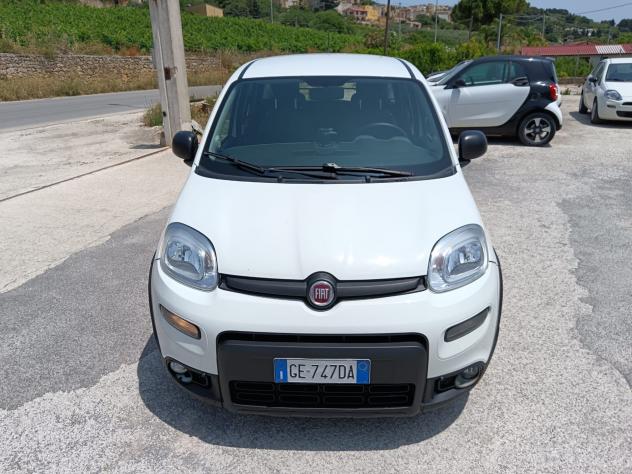 Fiat Panda 1.0 GSE S&S Hybrid Street Van 4 posti - Foto 8
