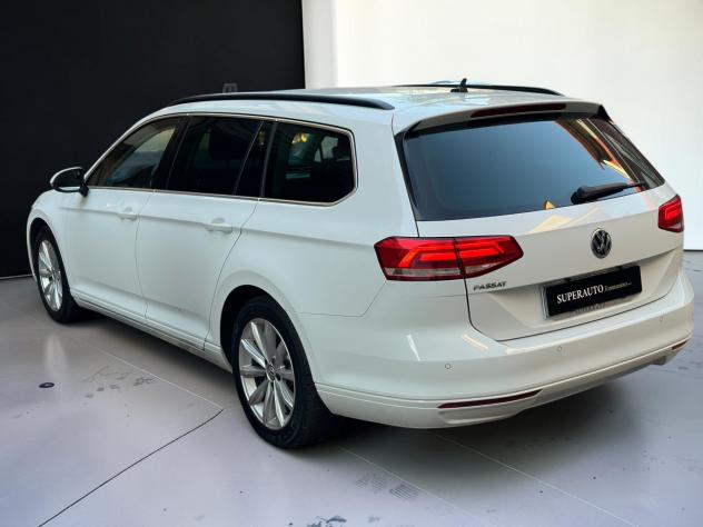 Volkswagen Passat Variant 2.0 TDI DSG Executive BlueMotion Tech. - Foto 3
