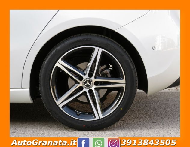 Mercedes A 180 d Automatic SPORT CERCHI 18+NAVI+RETROC. - Foto 2