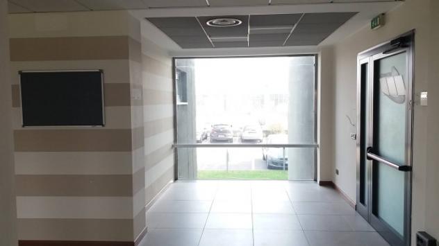 Immobile di 393 m² con più di 5 locali in affitto a Lainate - Foto 17