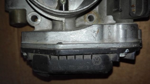 Corpo farfallato Vw Golf 3 1.6 (037133064D) - Foto 4