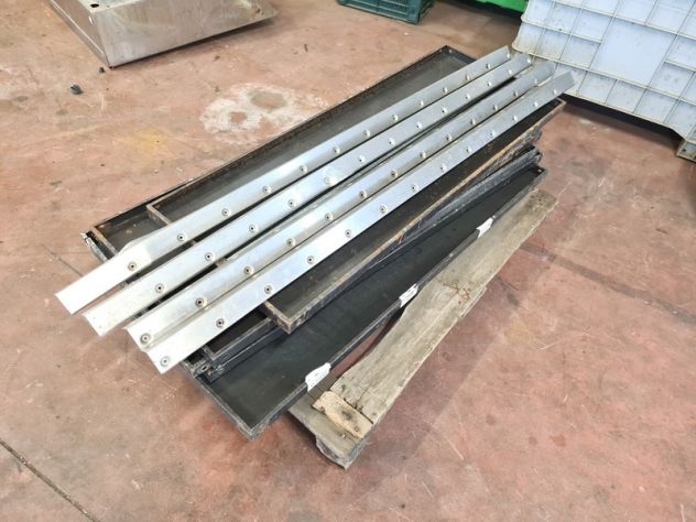 2 scaffalature a 4 e 5 ripiani usate - Foto 4