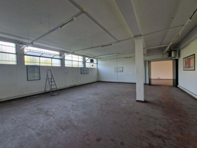 Immobile di 3700 m² con più di 5 locali in vendita a Caronno Pertusella - Foto 17