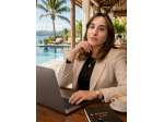 Social media manager Valeria