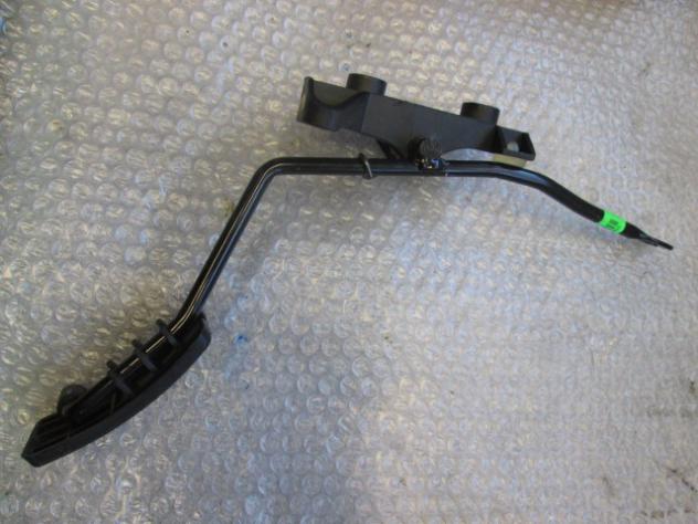 327000X000 PEDALE ACCELERATORE HYUNDAI I10 1.1 B 50KW 5M 5P (2013) RICAMBIO USATO 32700-0X000