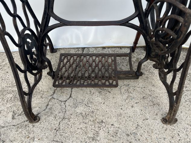 Antique Vintage 1930 Metal Sewing Table – Original - Foto 2
