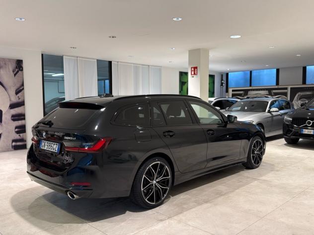 BMW Serie 3 320d 48V xDrive Touring MHEV auto Navi Cerchi 19” - Foto 7