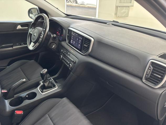 Kia Sportage 1.6 CRDI 136 CV 2WD Mild Hybrid Urban - Foto 8