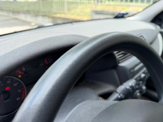 Fiat Stilo 1.6i 16V 5 porte Active - Foto 9