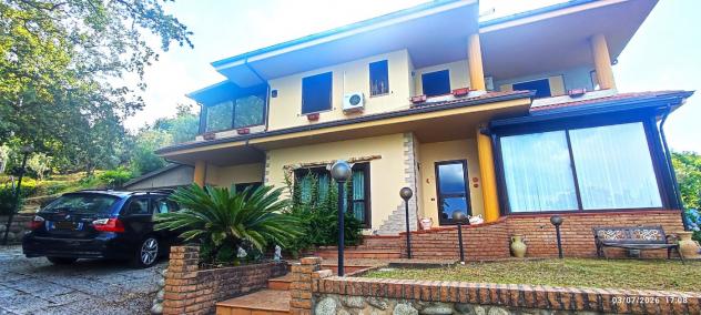 Villa o villino - Amaroni . Rif.: VF30VRG