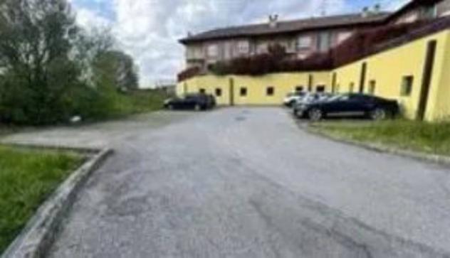 Immobile in asta di 3 m² in vendita a Oleggio - Foto 2