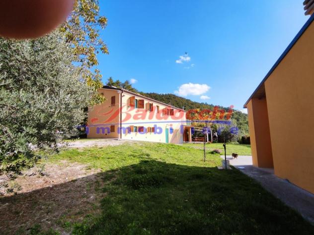 CASA INDIPENDENTE POSIZIONE ALTAMENTE PANORAMICA CON PISCINA - Foto 5