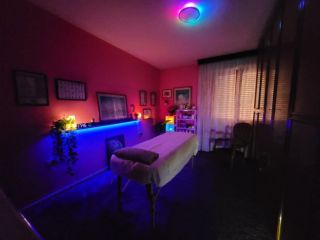 Massaggi - benessere Prato - Cerco donna per prove di massaggio Tel:3283779752