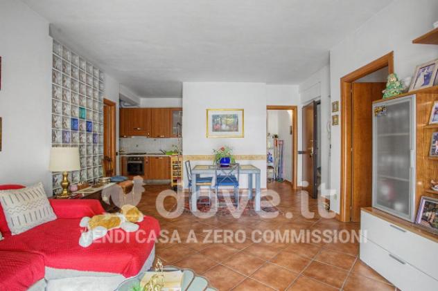 Appartamento di 59 m² con 1 locale e box auto in vendita a Gazzada Schianno - Foto 2