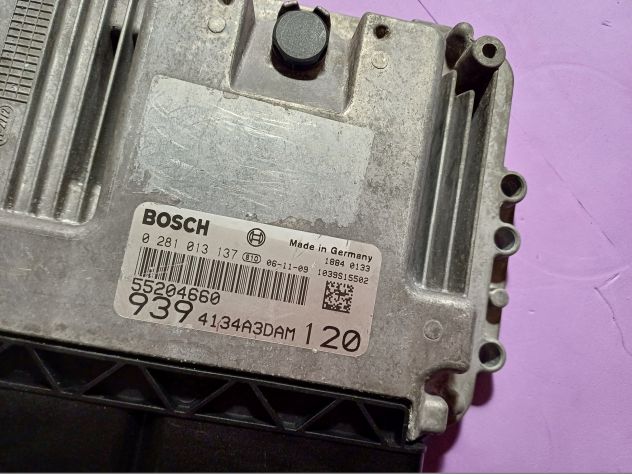 0281013137 BOSCH 55204660 CENTRALINA MOTORE ECU ALFA ROMEO 159 939 1.9 JTDM 88KW - Foto 3