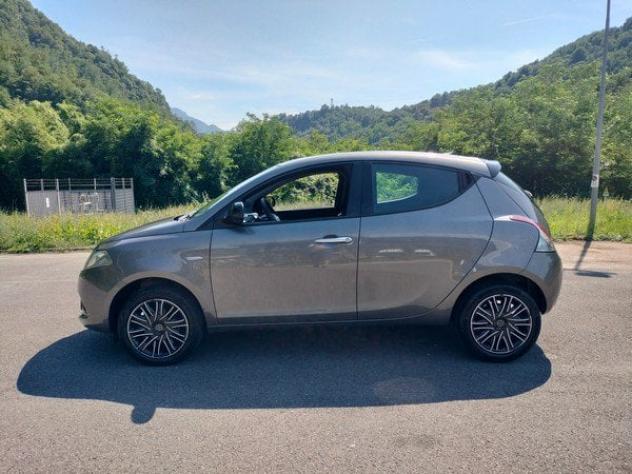 Lancia Ypsilon 1.0 FireFly 70cv Hybrid Oro - Foto 5