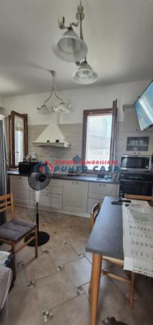 CROCEVIE – Soluzione indipendente su due elevazioni P.T. + 1°P. – 140mq ca. + spazio esterno + 2.000mq ca. di terreno – 4 vani + acc. + terrazzi. Otti - Foto 8