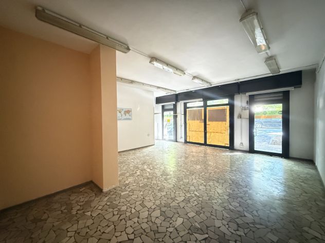 Negozio Viale Gramsci - Foto 2