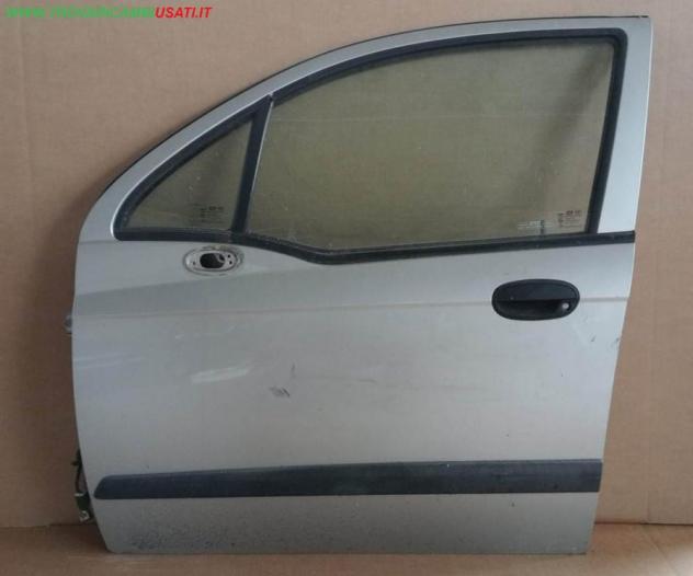 PORTA ANT.S. ARGENTO C/ALZ.E SERR. 999-U65648 Carrozzeria  Lamierati esterni  Porte  Porta ant. sx. CHEVROLET - MATIZ - 2005  2010