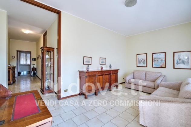 Villa di 449 m² con più di 5 locali e box auto in vendita a Meda - Foto 3