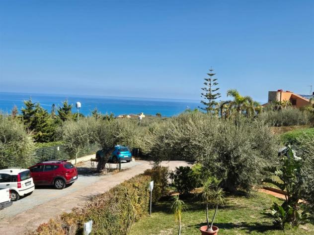 Villa panoramica a schiera con due unità abitative - Foto 4