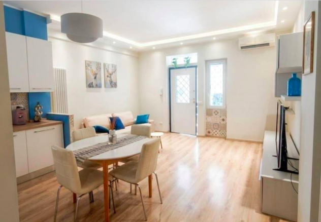 BATTISTINI BILOCALE ARREDATO CON TERRAZZO PRIVATO - Foto 3