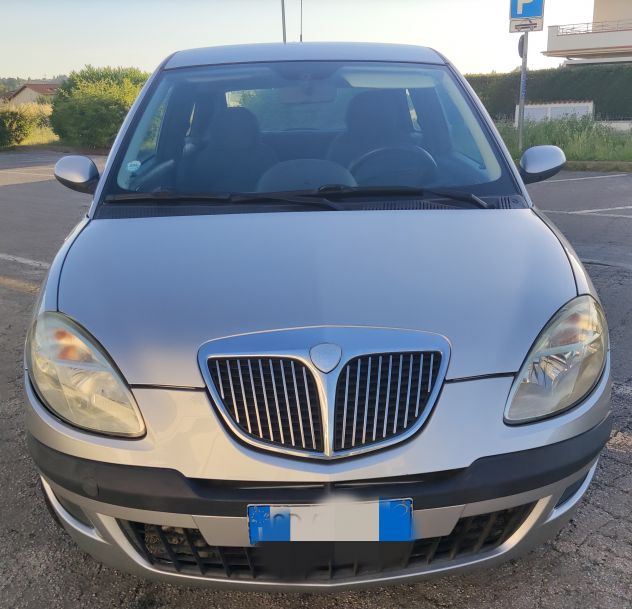 Ypsilon 1.2 benzina - Foto 3