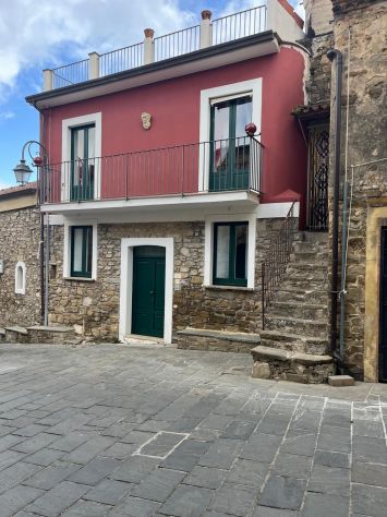 Perdifumo-Vatolla soluzione su tre livelli con splendido terrazzo panoramico
