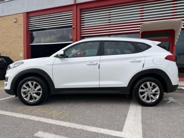 Hyundai TUCSON 1.6 crdi Xtech 2wd 115cv - Foto 4