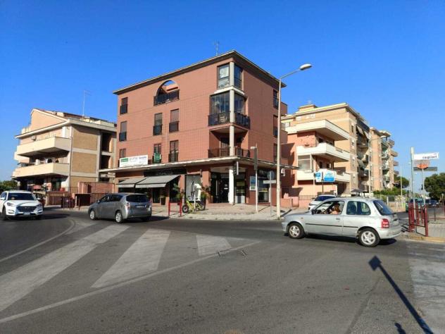 Locale commerciale in affitto a Ladispoli - Foto 9