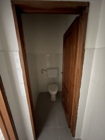 VENDESI LOCALE COMMERCIALE-55Mq-CANNA FUMARIA- 3 VETRINE- WC-PERUGIA CITTA' - Foto 6