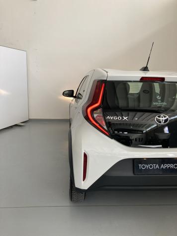 Toyota Aygo X 1.0B (72 CV) Active - Foto 7