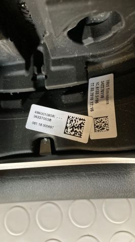 Volante Dacia Sandero 2^serie del 2018 (484001085R) - Foto 4