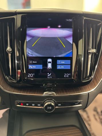 Volvo XC 60 XC60 B4 (d) AWD Geartronic Inscription FULL OPTIONAL, SEDILI IN PELLE CON REGOLAZIONE ELETTRICA CON MEMORIA, CRUISE ADATTIVO, CLIMA TRI-ZO - Foto 10