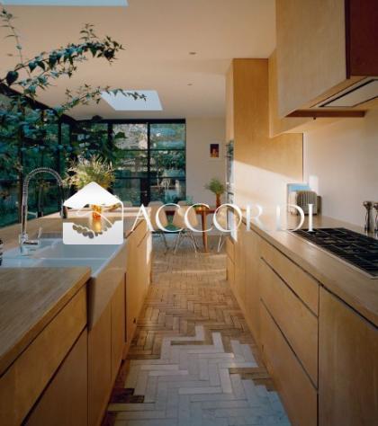 CASA INDIPENDENTE di 4 vani e di 350 mq (MASER) rif. BL114_D