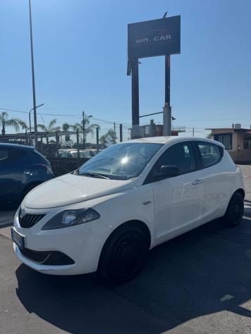 Lancia Ypsilon 1.0 FireFly 5 porte S&S Hybrid Alberta Ferretti