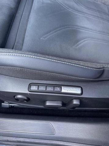 VOLKSWAGEN Golf 2.0 TDI 150 CV DSG SCR Style rif. 23934774 - Foto 10