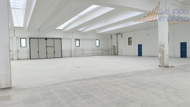 CAPANNONE INDIPENDENTE CON PALAZZINA UFFICI IN AFFITTO A CORNATE D'ADDA - Foto 3